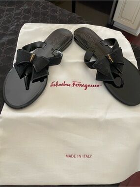 Salvatore Ferragamo Black Grosgrain Bow Jelly Thong Sandals